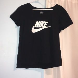 Black Nike logo swoosh T-shirt
